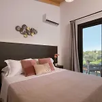 Kozakos With Private Swimming Pools Kalpaki