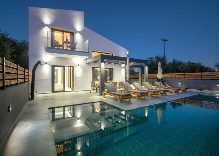 Kozakos With Private Swimming Pools