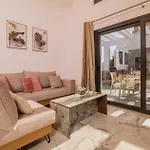 Kozakos With Private Swimming Pools *