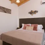 Villa Kozakos With Private Swimming Pools *