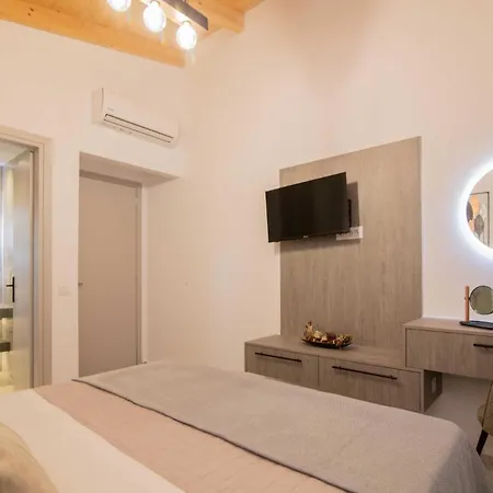 Villa Kozakos With Private Swimming Pools *