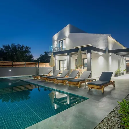 Villa Kozakos With Private Swimming Pools