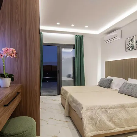 Villa Kozakos With Private Swimming Pools *