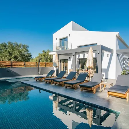 Kozakos With Private Swimming Pools 别墅